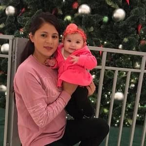 Meet your Posher, Estela